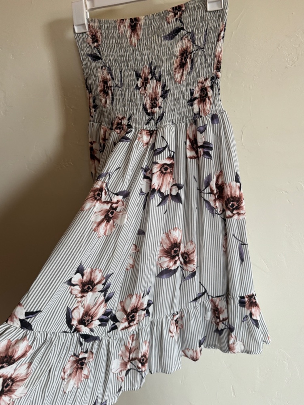 Chic Strapless Floral Midi Dress Size S